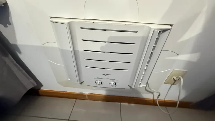 Ar Condicionado Janela Springer Midea Mecânico 7500 BTUs Frio