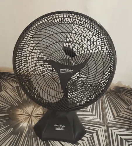 Ventilador de mesa Britânia