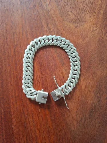 Vendo pulseira de prata