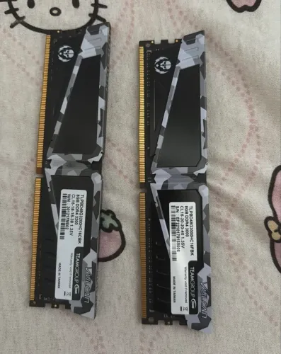 dois pentes ddr4 2x8