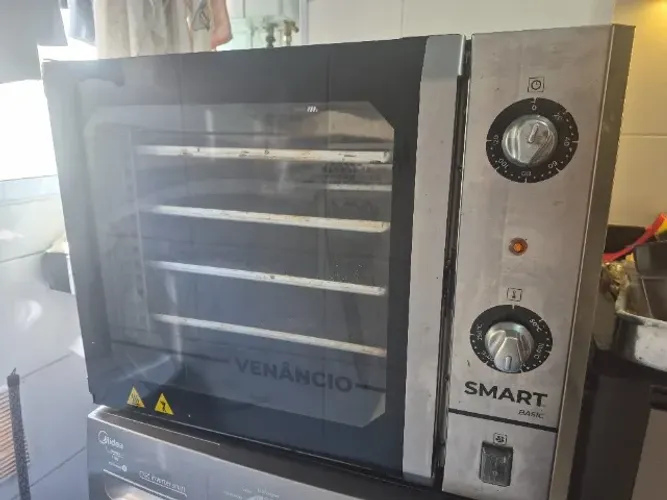 Forno Elétrico Para Pizza Bolos Massas Modelo Convector Smart Basic Em Inox Venâncio 220v