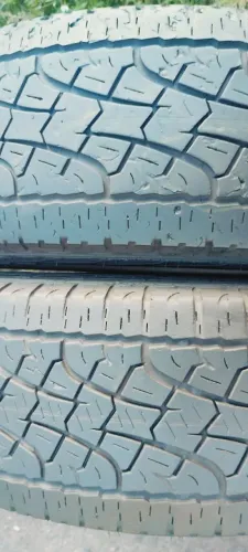 02 pneus aro Pirelli Scorpions 225/65/17 bons para CRV fremoont jorney tr4