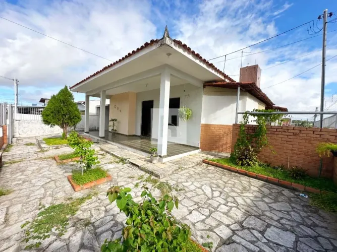 Casa com 7 dormitórios à venda, 263 m² por R$ 950.000,00 - Torre - João Pessoa/PB