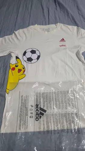 Pokémon X Adidas - tamanho p