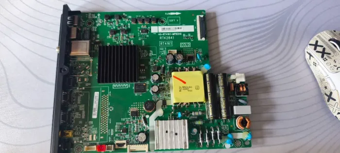 Placa Principal Smart TV TCL 43S5300 / 32S5300 - RTK2841 - 40-RT41K1-MPB2HG