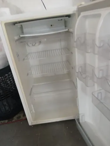 frigobar em ótimo estado  funcionando perfeitamente   valor R$500 nao faço entregar ok
