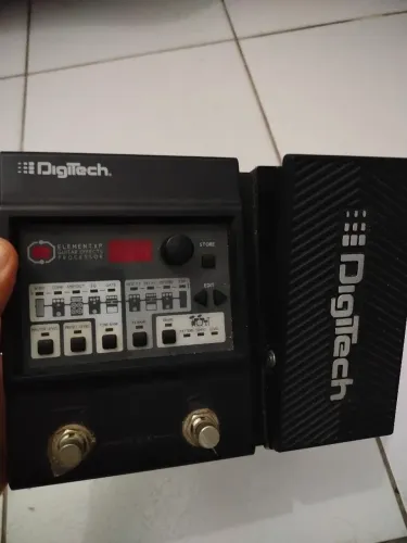 Pedaleira Digitech Element XP