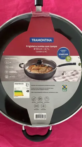 Frigideira jumbo com tampa