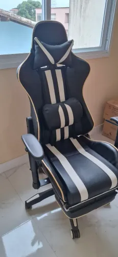 Cadeira Gamer Reclinável Preta e Branca com Apoio Lombar e Pescoço