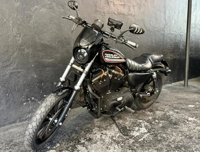 Harley Davidson Sportster XL 883R