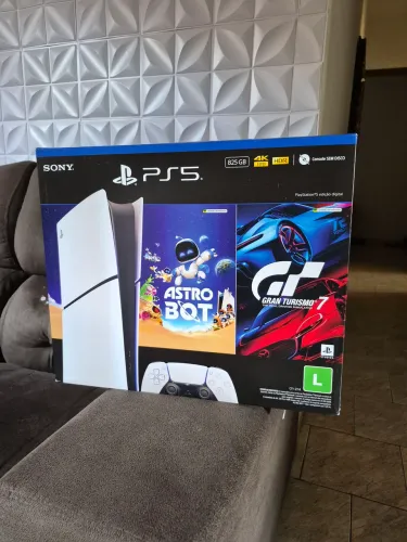 Sony PS5 digital 825 gb praticamente sem uso