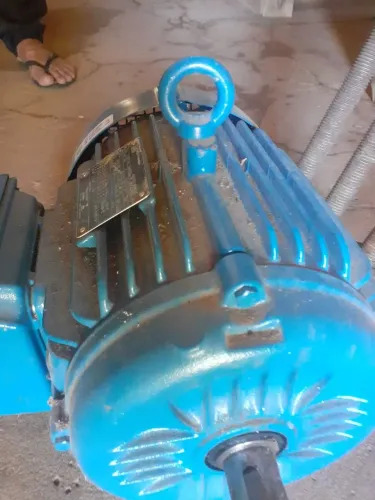 Motor elétrico WEG 7,5 CV trifásico- novo nunca usado