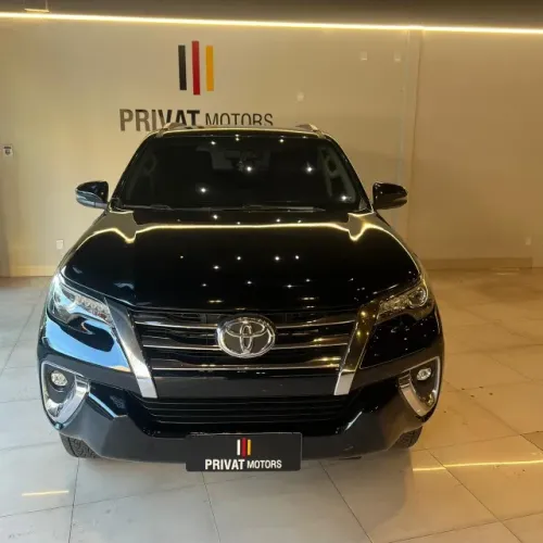 Toyota Hilux SW4 SRX 4X4 2.8 TDI 16V Dies. Aut. 2018