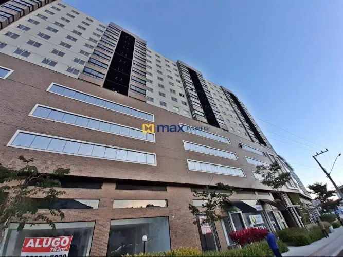 Aluguel: Apartamento com 2 quartos, e 1 vaga privativa, no Centro em Balneário Camboriú