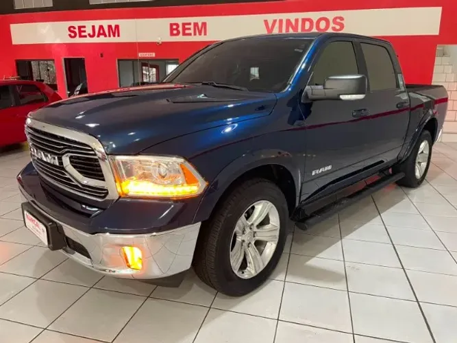 Ram Classic Laramie 5.7 V8 16V Gasolina 4X4 Aut. 2023
