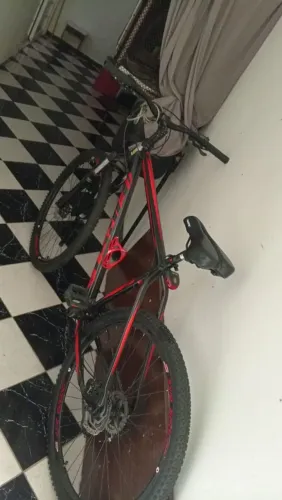 Vendo ou troco Bike aro 29 First Shelby 