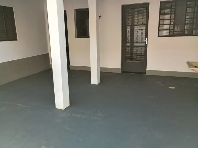 Casa reformada - bem localizada Próx. cartodromo