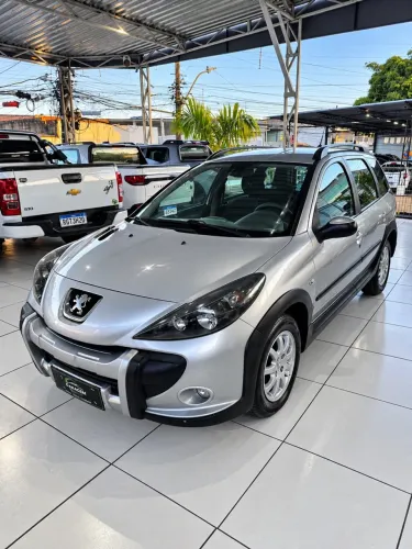 Peugeot 207 SW Escapade 1.6 16V Flex 5P 2012