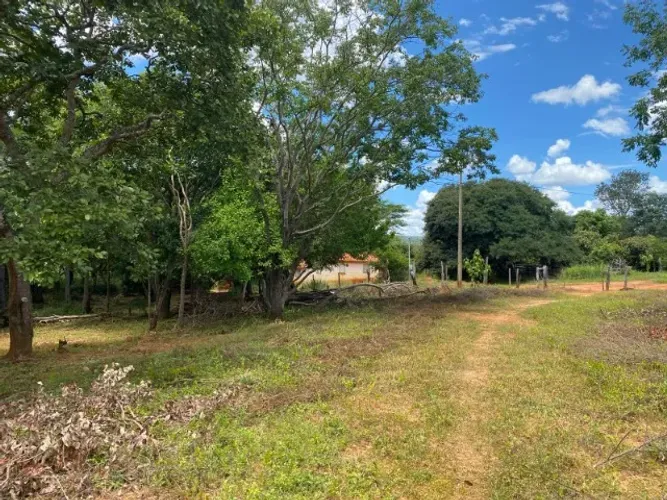  SÍTIO 2,5 HECTARES NA REGIÃO DE CLAROS POÇÕES, A 67 KM DE MONTES CLAROS!
