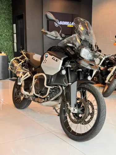 BMW - F900 GS