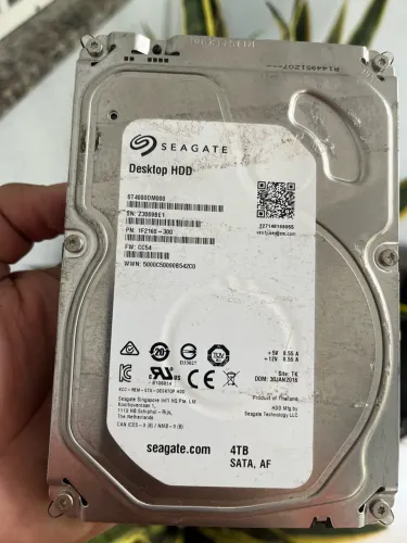 Hd 3.5 - 4 TB - Modelo grande - Alerta Amarelo