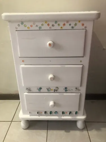 Gaveteiro branco