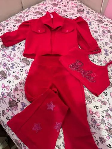 Vendo conjunto menina T 6 novinho