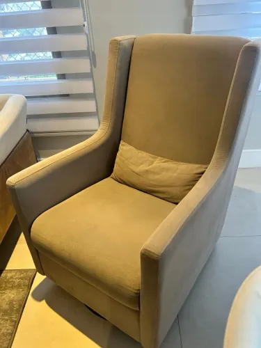 POLTRONA BASE COM BALANÇO