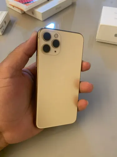 iPhone 11 Pro 256GB (leia a descrição)