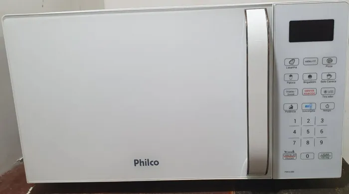 Micro-ondas Philco 20L Branco Pintura Limpa Fácil PMO23B