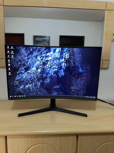 Monitor Gamer Samsung Curvo 27? Full HD 240Hz - Excelente Estado