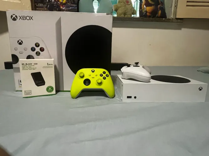 Xbox Series S 512GB + 2 Controles + WD Black C50 1TB