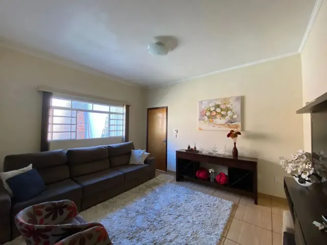 Chácara a venda - 1000m² de terreno - 232m² área construída