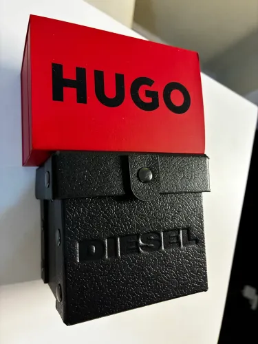 Dois relógios com preço de um