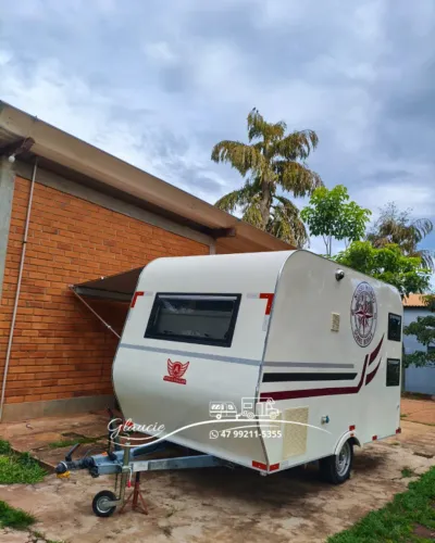 Trailer Apolo 3600 pronto para viajar