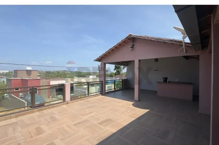 Casa à Venda no Condomínio Brisas do Rio Negro
