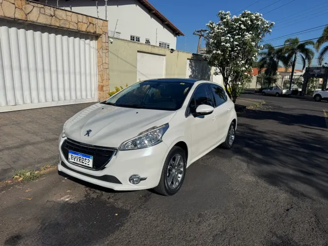 Peugeot 208 Griffe 1.6 Flex 16V 5P Mec. 2015