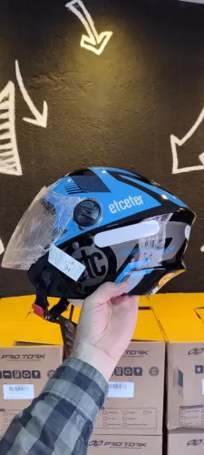 Capacete azul Tam 60