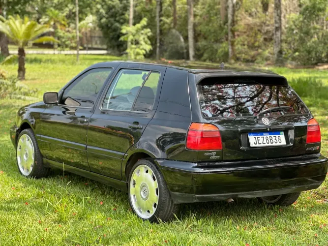 Volkswagen Golf GLX 2.0 4P 1997