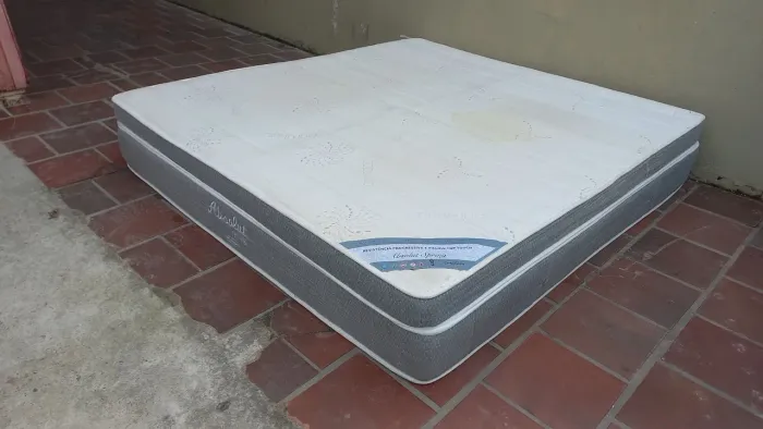 Colchão casal Queen Size Retirar bairro alto próximo shopping jockey próximo do Detran