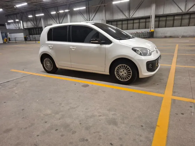 Volkswagen Up! Move 1.0 TSI Total Flex 12V 5P 2016