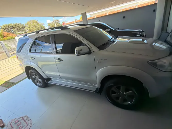 Toyota Hilux SW4 SRV D4-d 4X4 3.0 TDI Dies. AUT 2010