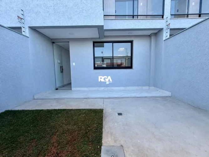 CASA GEMINADA l 3 QUARTOS COM 1 SUÍTE l COZINHA AMERICANA l SALA AMPLA l 1 VAGAS