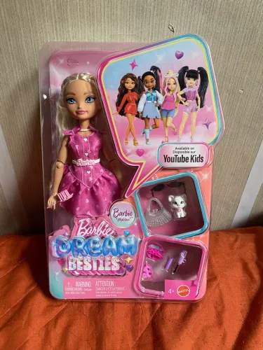 Barbie Malibu mundo rosa dream besties 