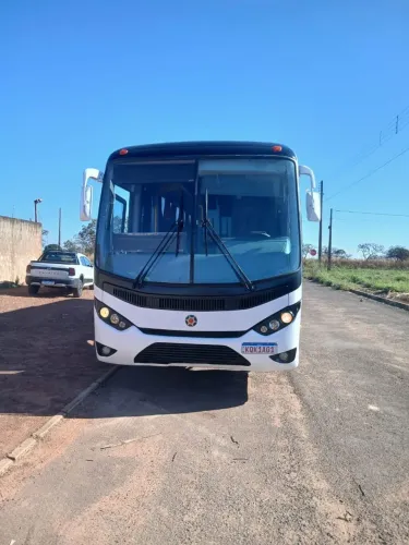 Ônibus Micrâo rodoviário