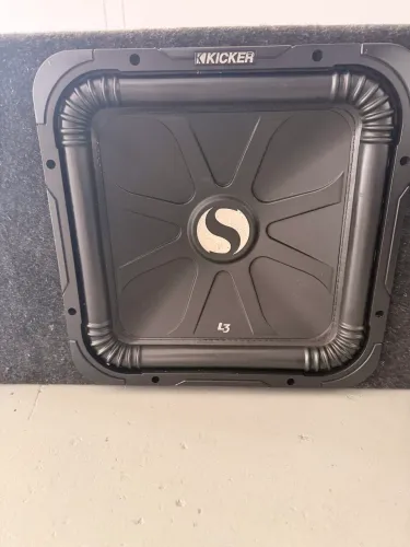 Subwoofer Kicker Solo-Baric 15" - Grave Monstruoso (Estado de Novo)