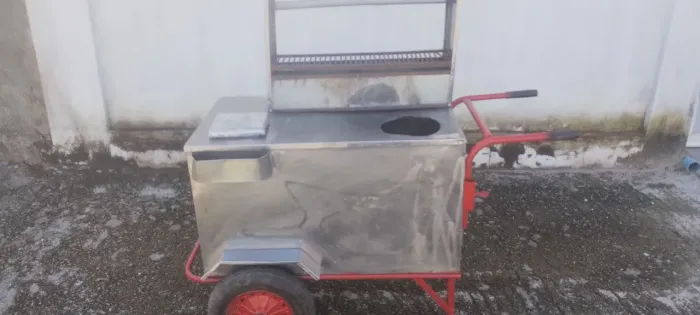 Carroça de espetinho 