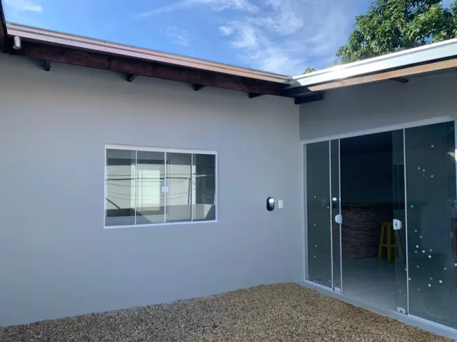 Casa para Locação em Jaraguá do Sul, Tifa Martins, 1 dormitório, 1 suíte, 2 banheiros, 1 v