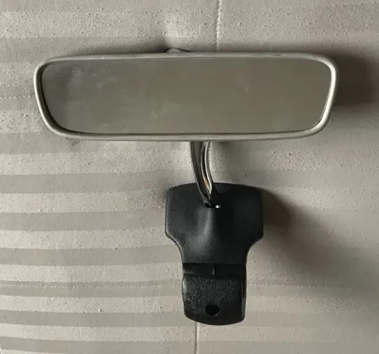 Espelho retrovisor interno gm dia e noite, novo, com suporte de apoio do para sol.