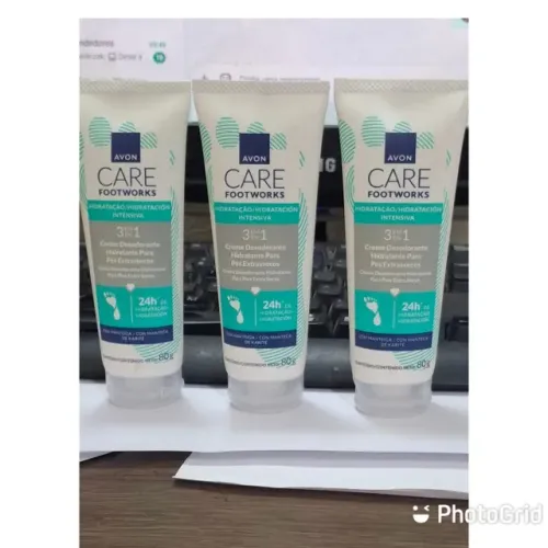 Hidratante p/ pés extrassecos c/ manteiga Karité Foot Works Avoncare 80G novo por R$ 15,00